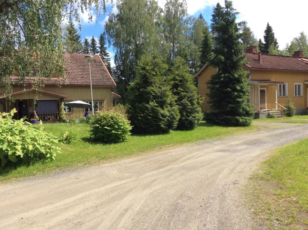 Хостелы Jänisjoen Tuvat Niirala